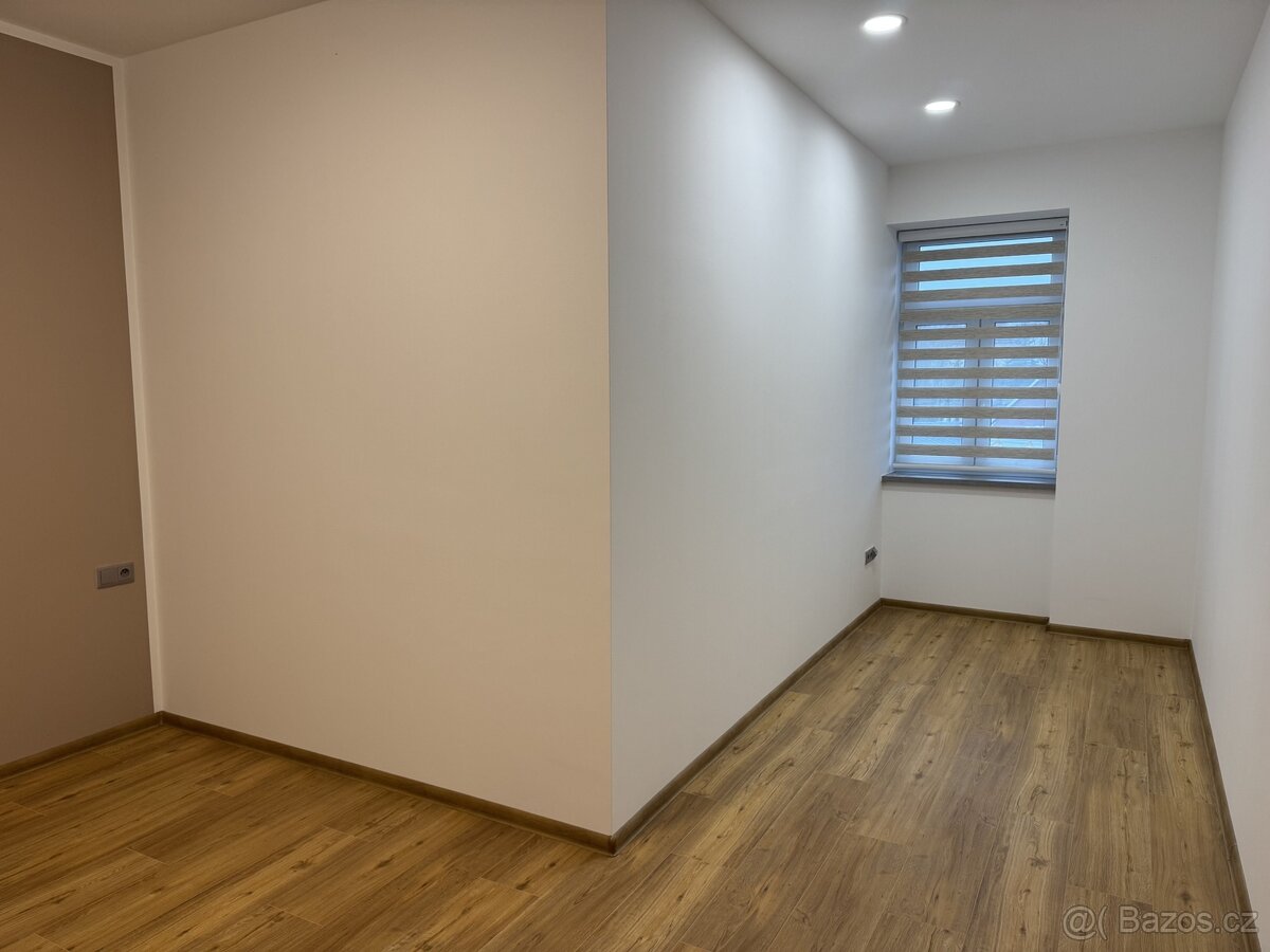 Pronájem útulného bytu 2+kk, 52 m² – Staré náměstí - 7