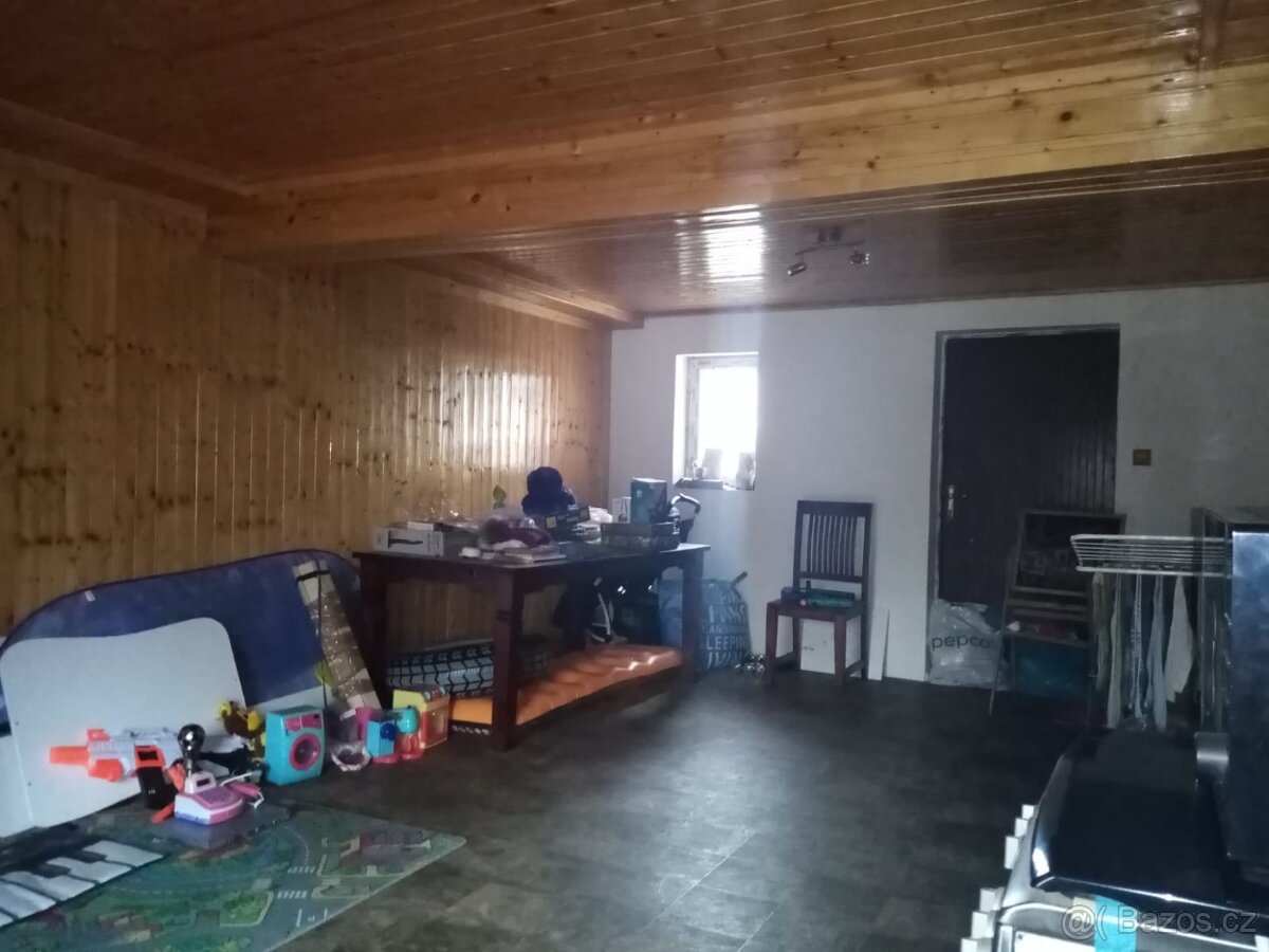 Rodinný dům na prodej - 7