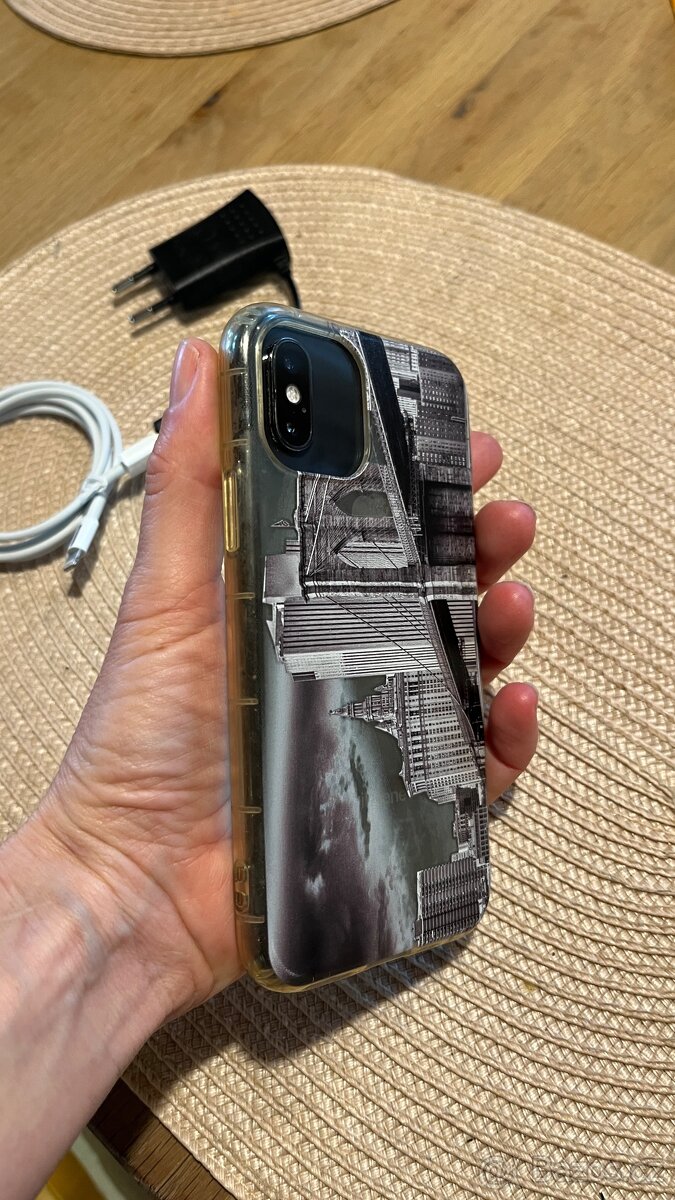 Prodám černý iPhoneXS 64GB - 7