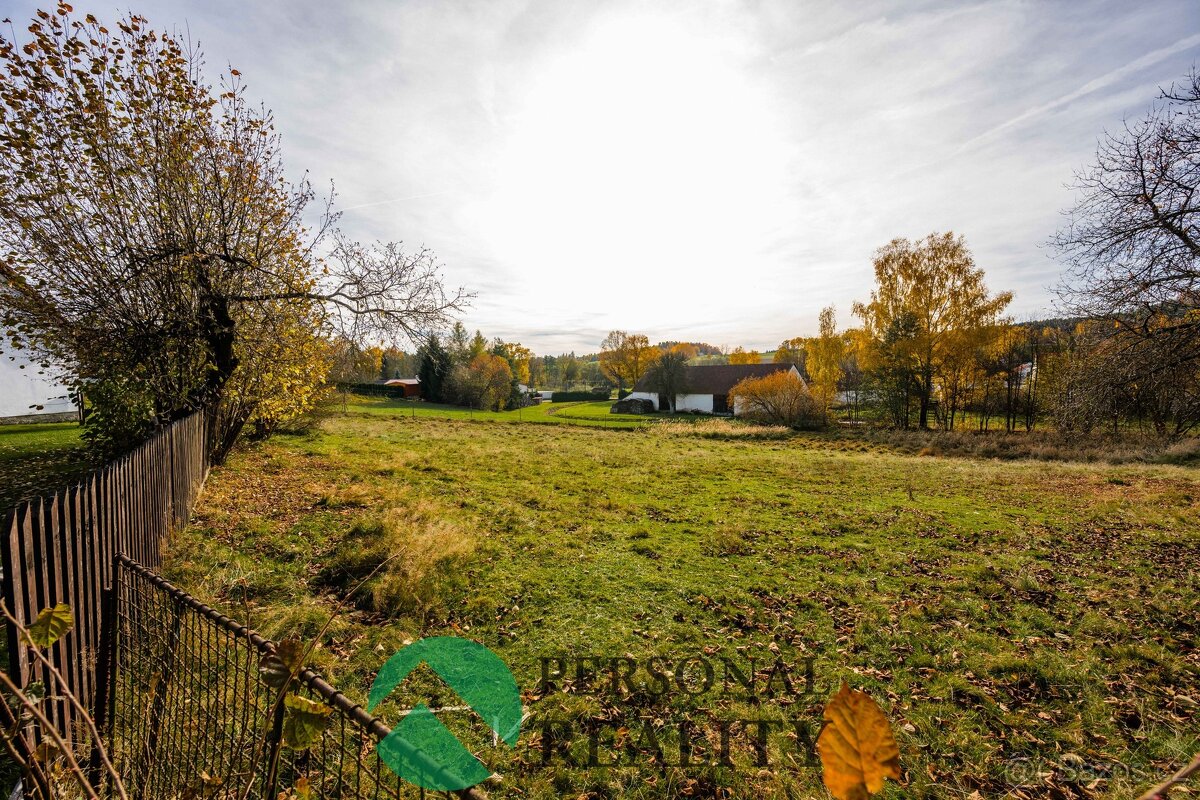 Prodej stavebního pozemku 2 232 m², Mlýny, ev.č. 02547 - 7