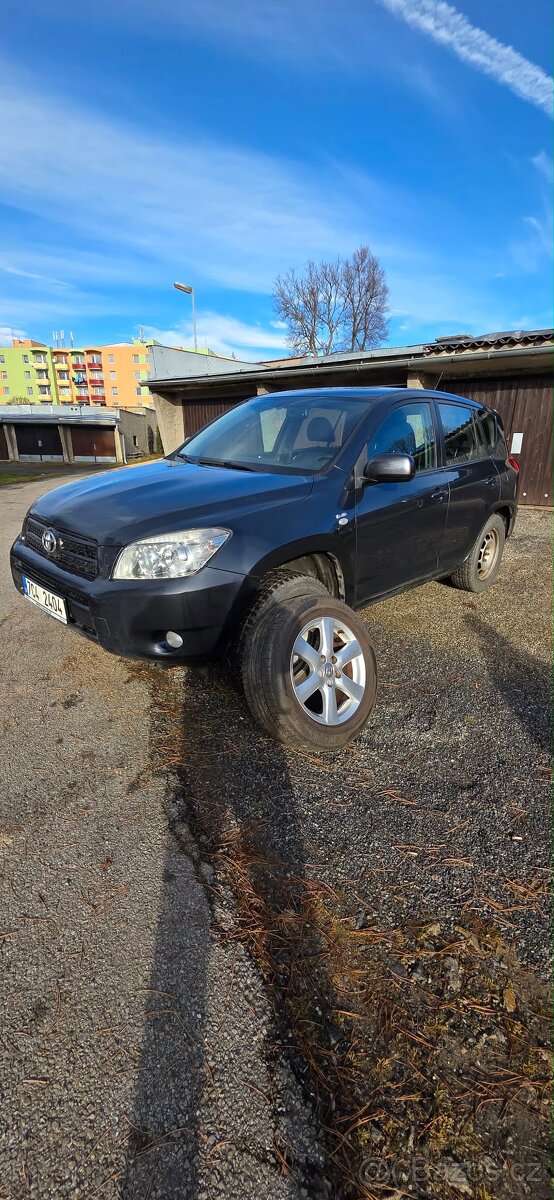 Prodám toyota rav 4 - 7