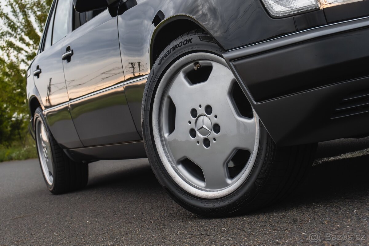 Mercedes-Benz 400E W124 Po renovaci - 7