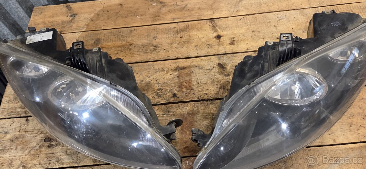 Seat Altea stříbrný přední nárazník, přední světla - 7