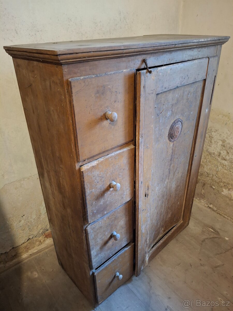 Komoda starožitná k renovaci - 7