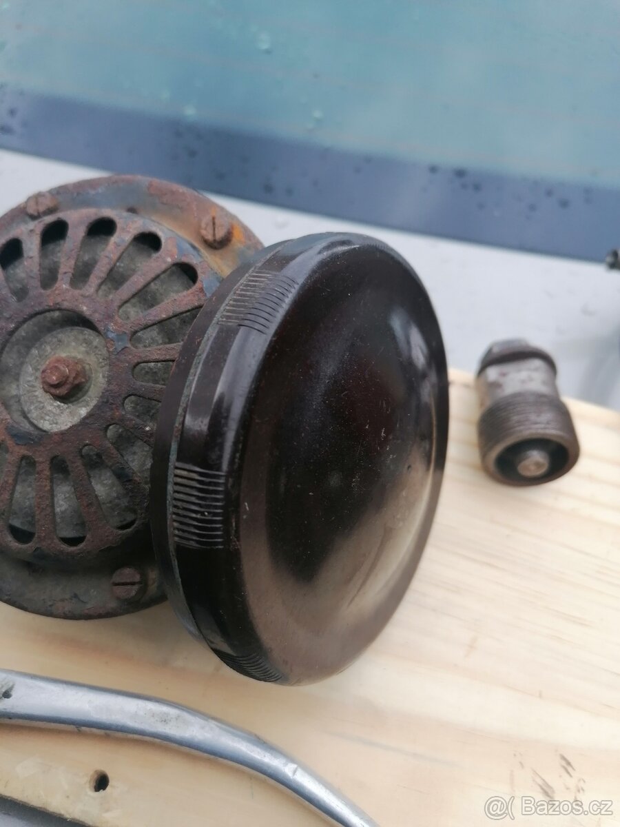 ČZ 125 C Originál víčko nádrže karburátor atd - 7