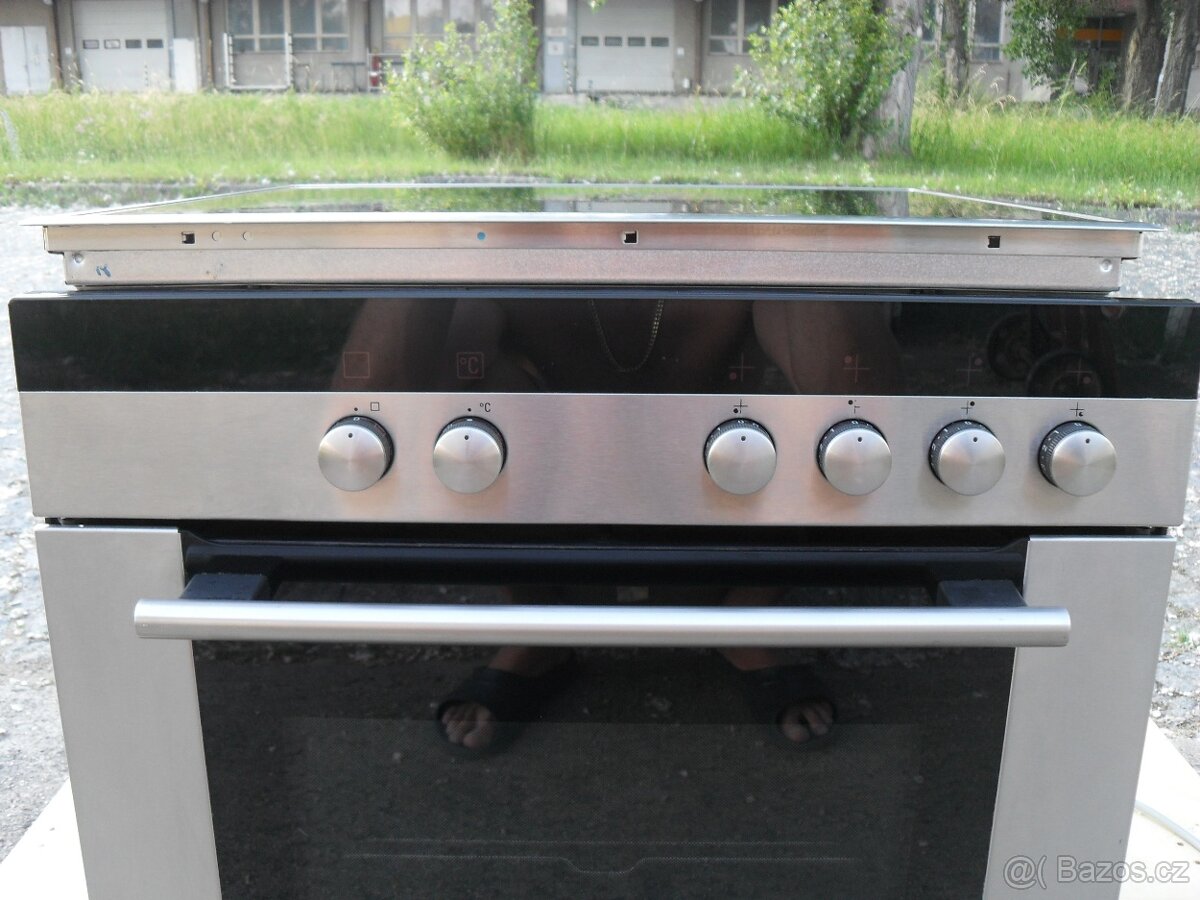 VESTAVNÝ ELEKTRICKÝ SKLOKERAMICKÝ SPORÁK SIEMENS,NEREZ+ZRCAD - 7