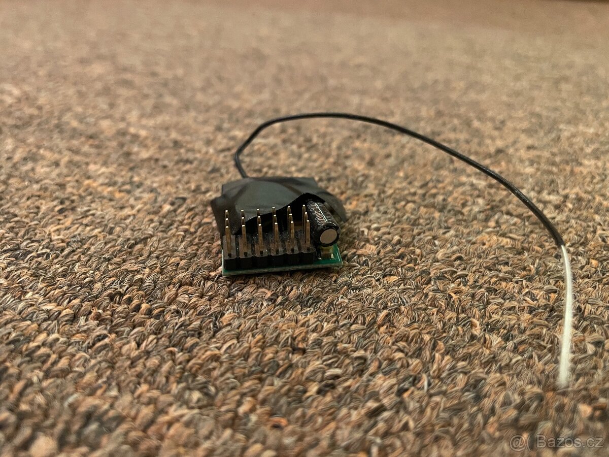 Vysílačka Cadet pro V4 - 7