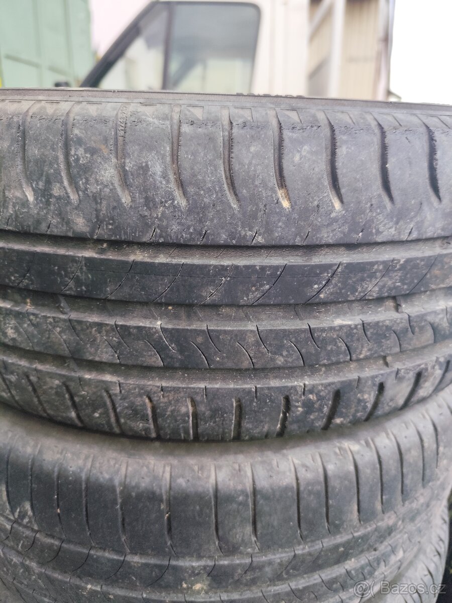 Pneu - 7