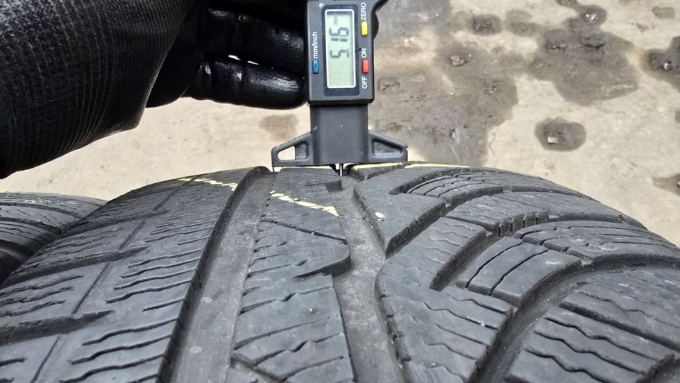 Zimní pneu 225/45/18 Michelin - 7
