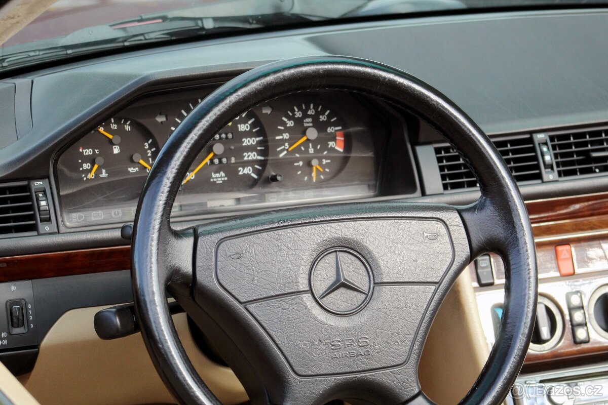 Mercedes Benz 230 CE kabriolet - 7