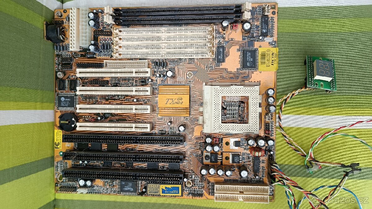 Základní desky - 7