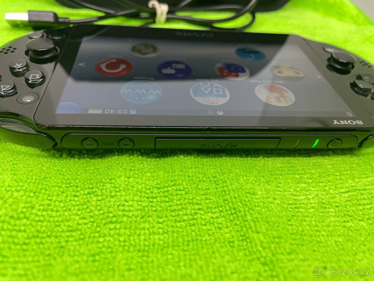 PS VITA PCH-2016 - 7