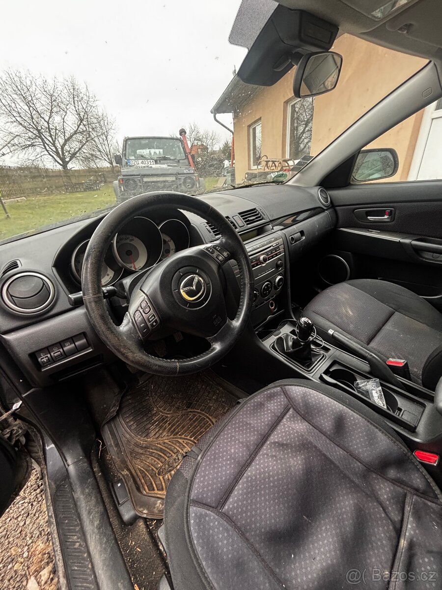 Prodám na ND Mazda - 7