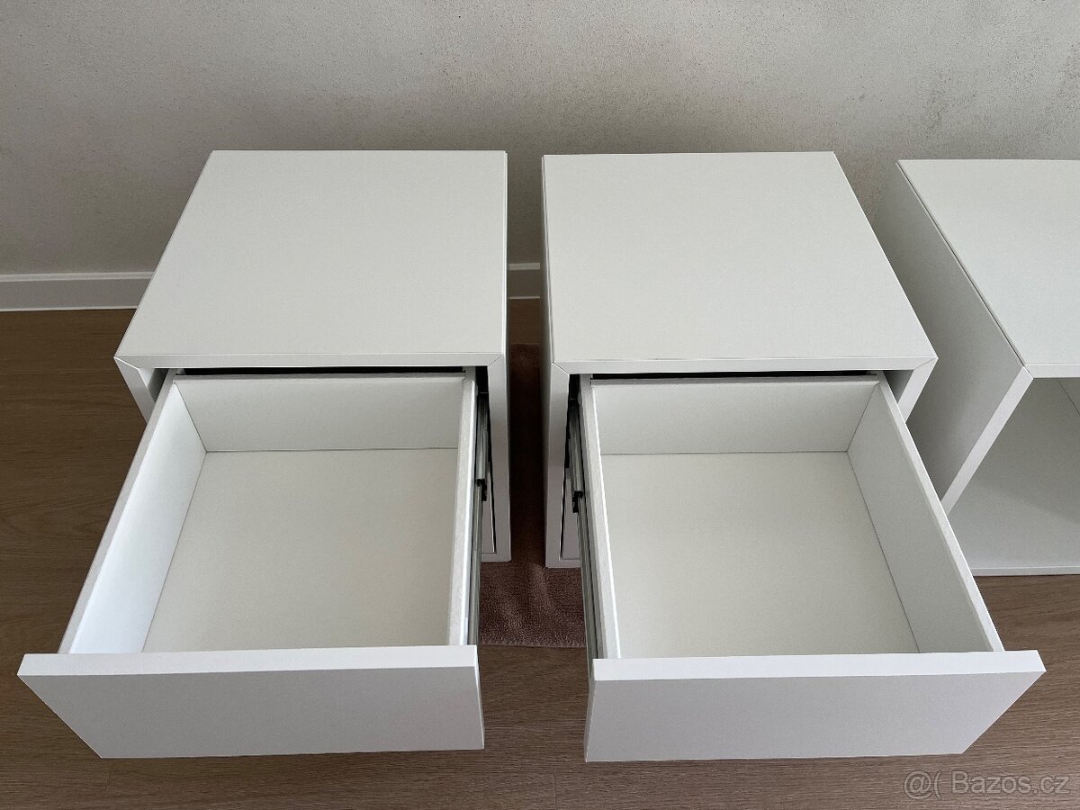 Bílé skříňky Ikea Eket - 7