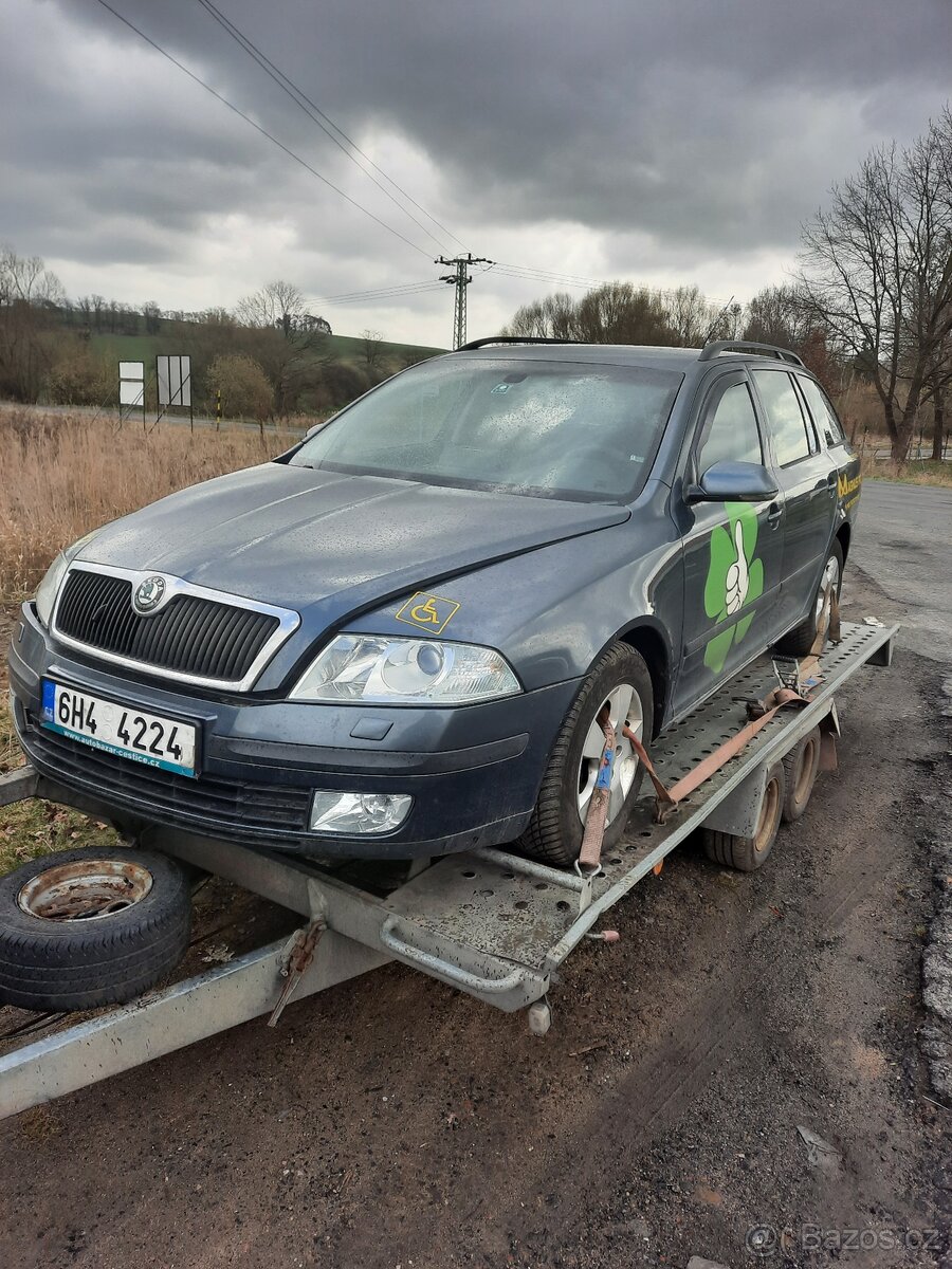Škoda Octavia 2 2.0tdi seda červená cerna dily - 7