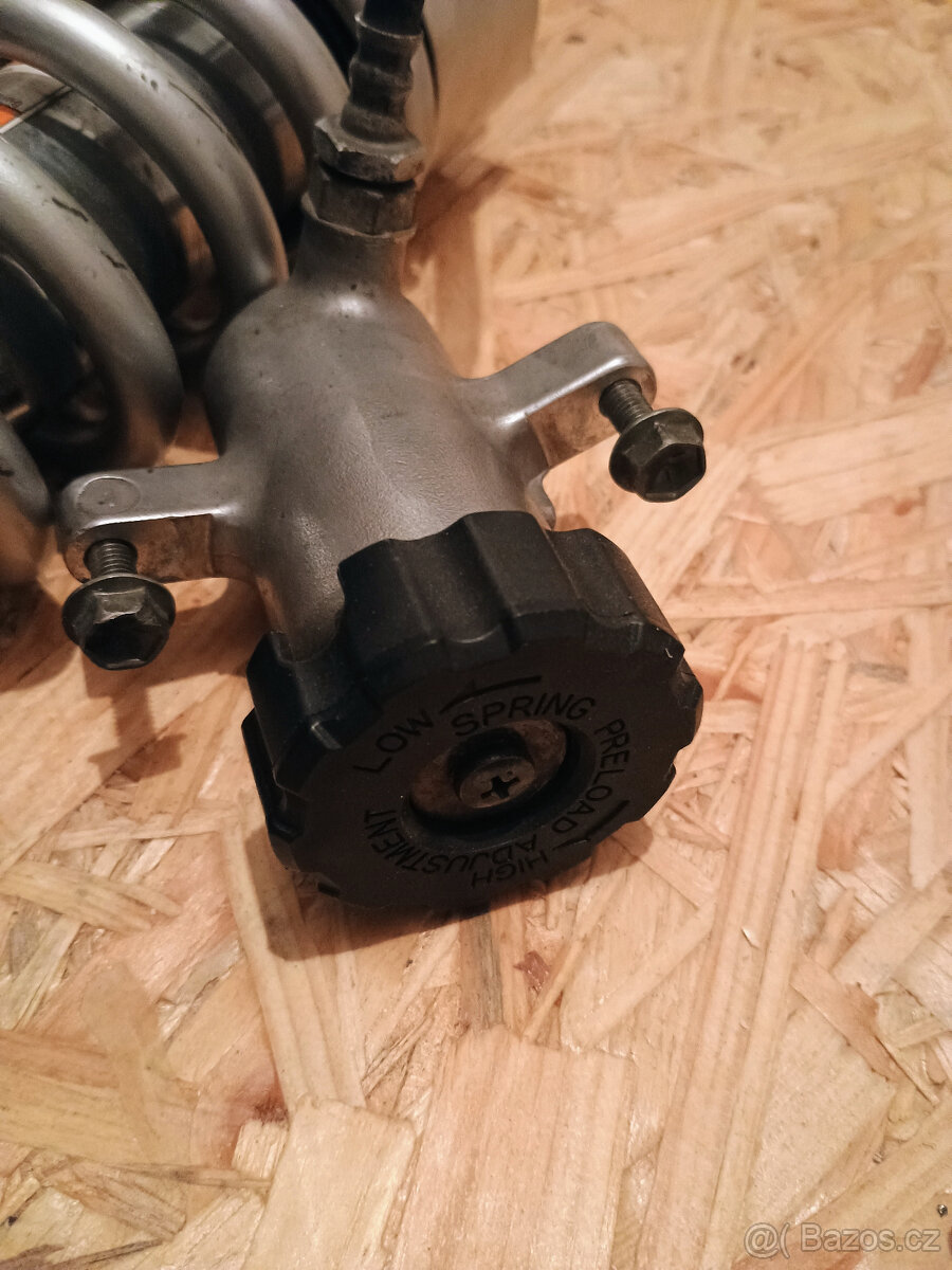 Centrální tlumič Suzuki DL650 V-strom - 7