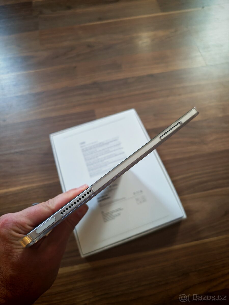 iPad Air 13 WiFi 128 GB - TOP STAV V ZARUCE - 7