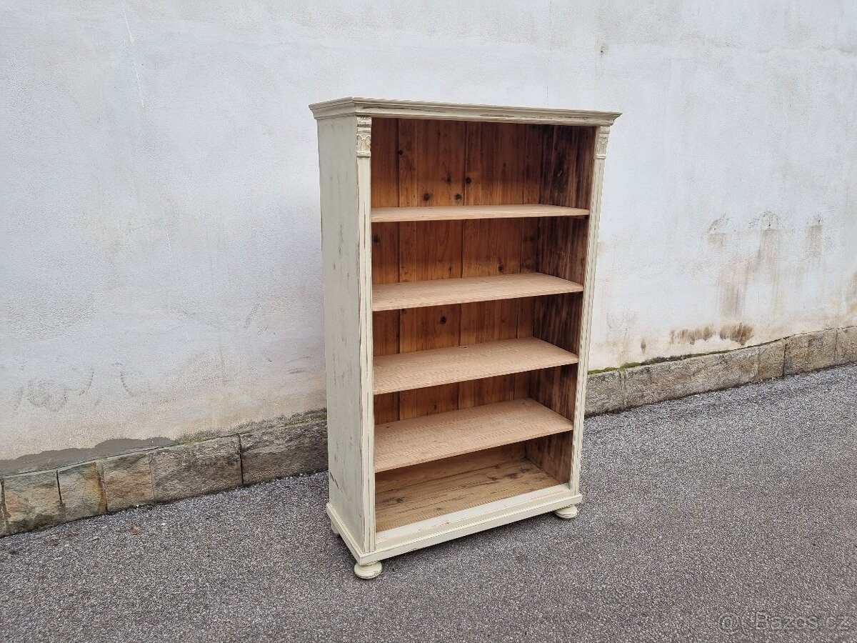 STARÁ KNIHOVNA V PATINĚ - 7