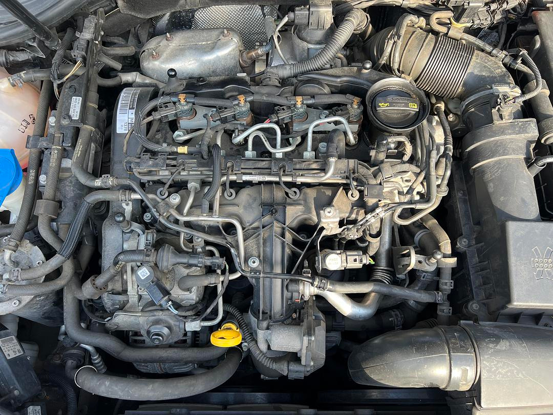 Vůz na náhradní díly Škoda Superb 2 FL 2015 CFFB NFU LF9R - 7