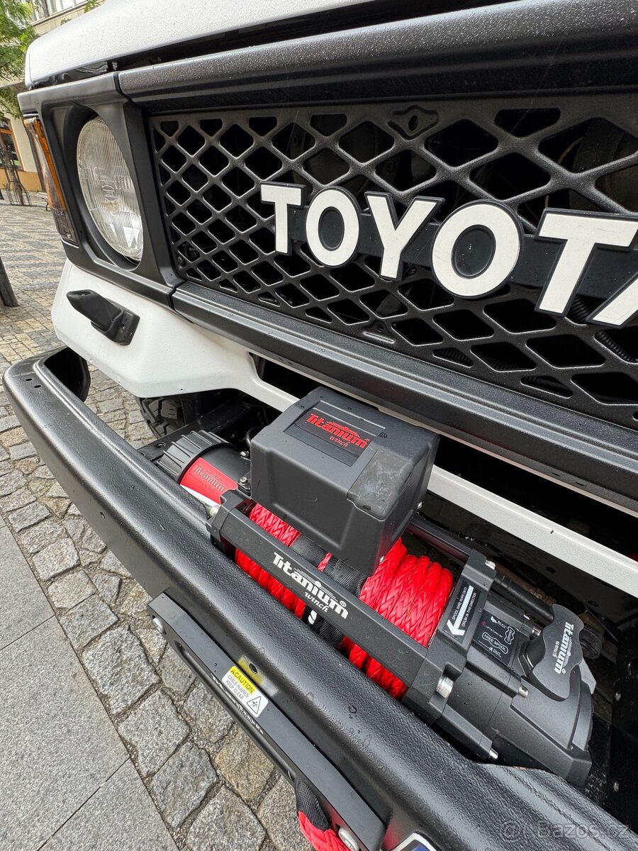 Toyota Land Cruiser LJ70 - 7