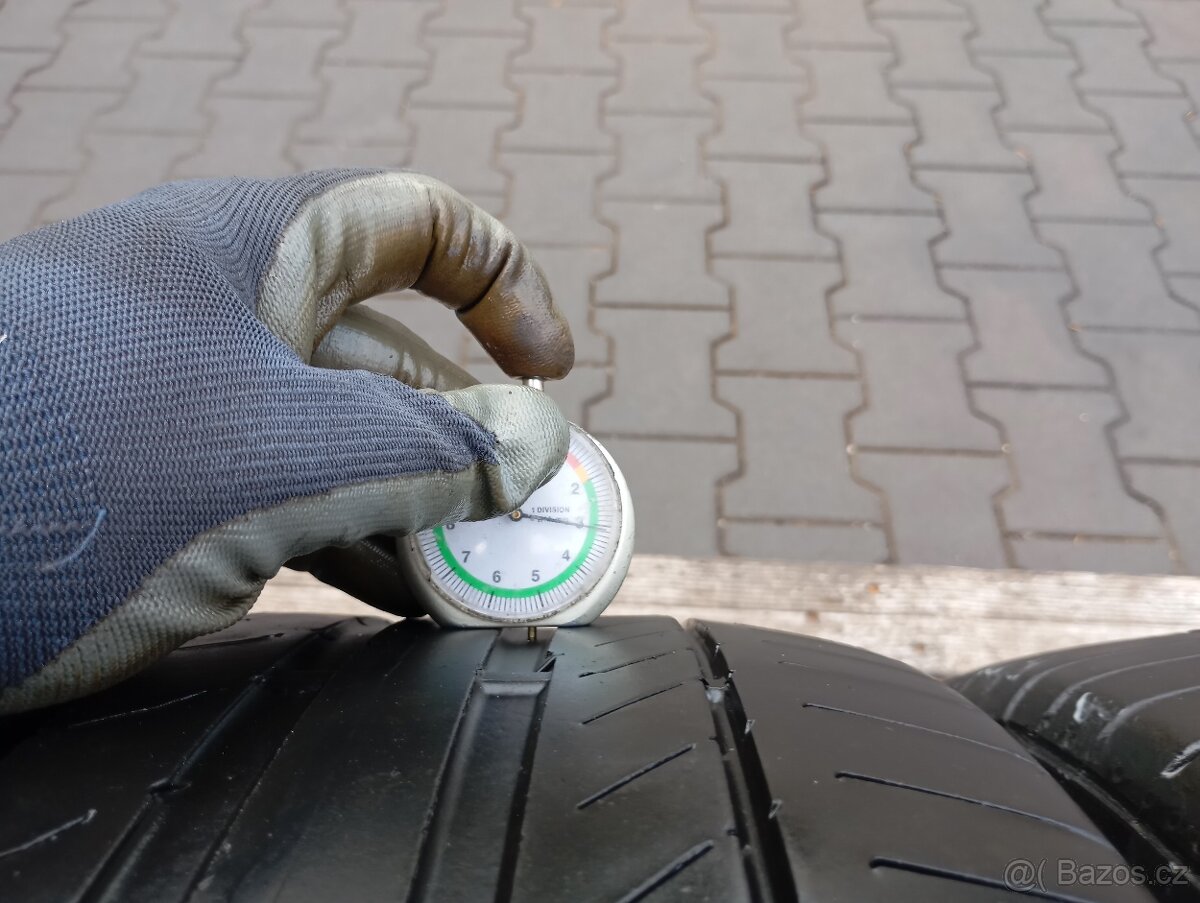 245/45/17 letní pneu continental - 7