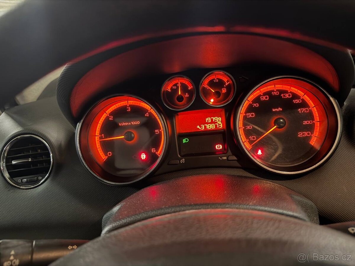 Peugeot 308sw 1.6hdi 2010 - 7