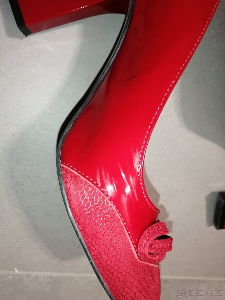 Červené lodičky - 7