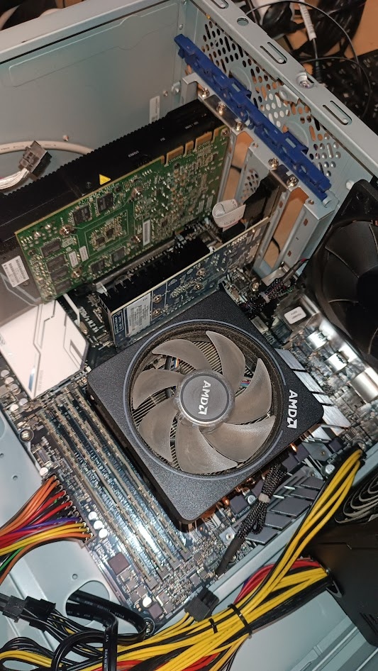 Super herní komp: 32GB RAM, 8GB GK, 256 GB SSD, CPU i7 - 7