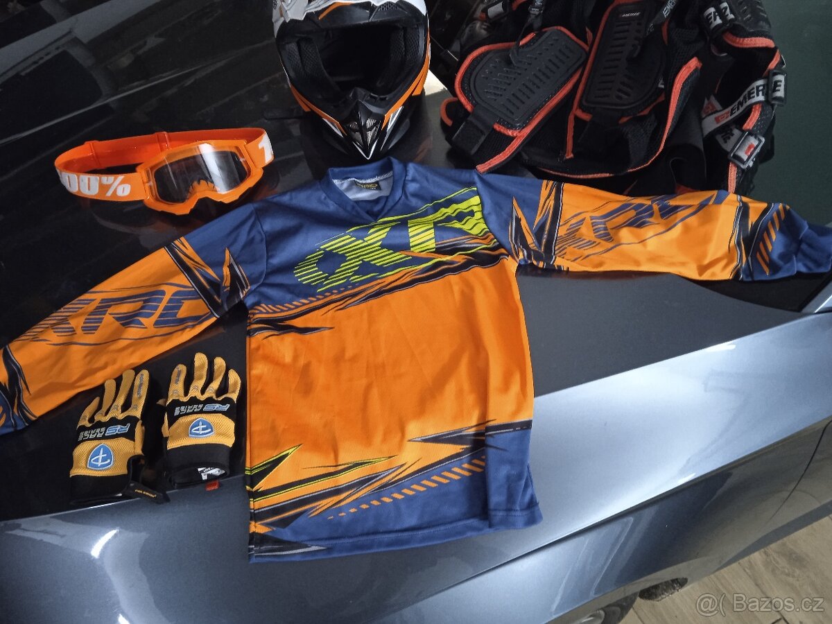 Helma, brýle, dres - 7