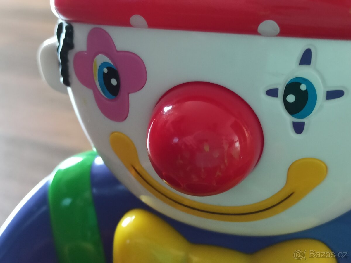 Zatloukačka klaun se zvuky - 7