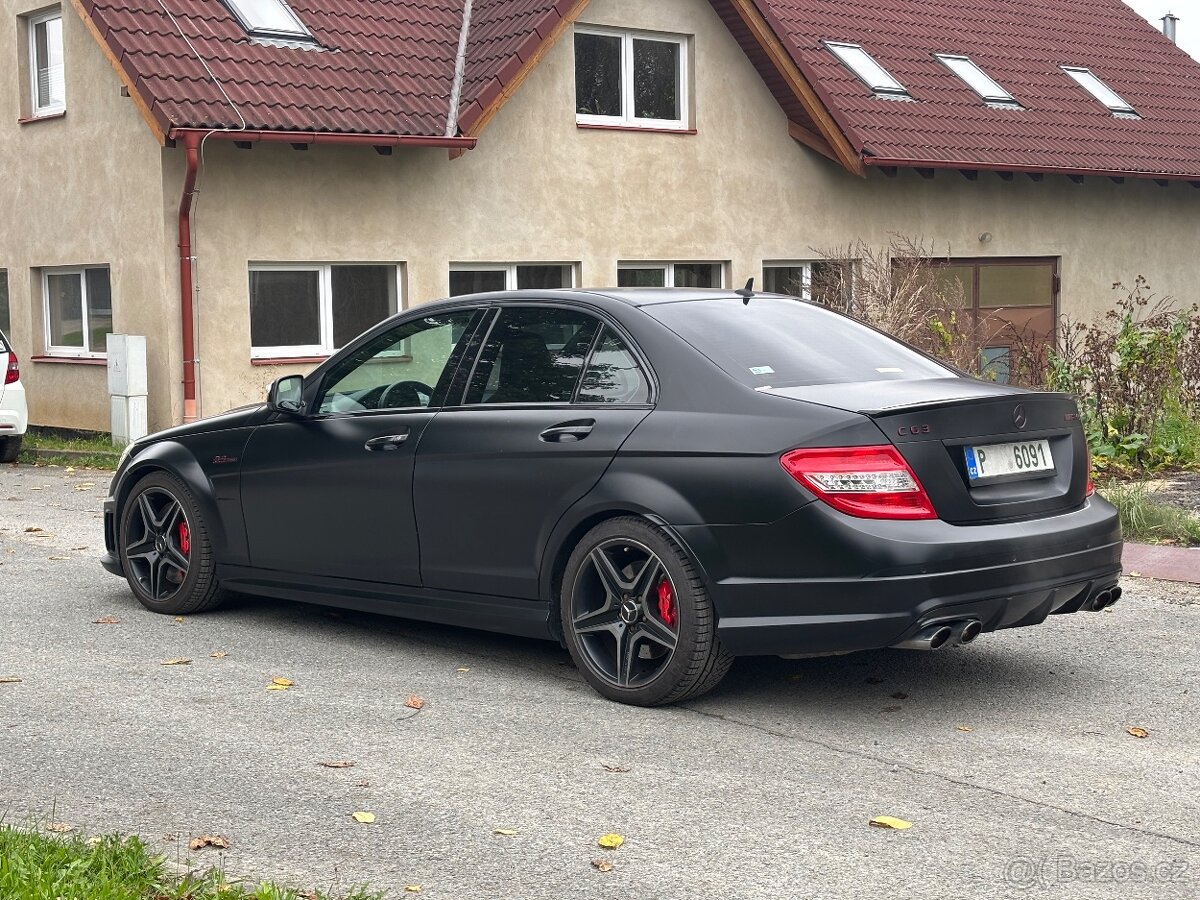 Mercedes Benz C63 AMG - 7