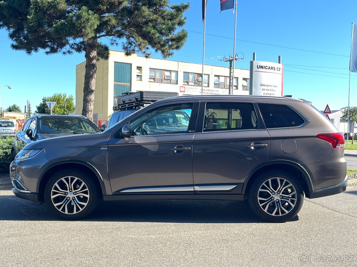 Mitsubishi Outlander 2,2 DI-D Intense+ AT - 7