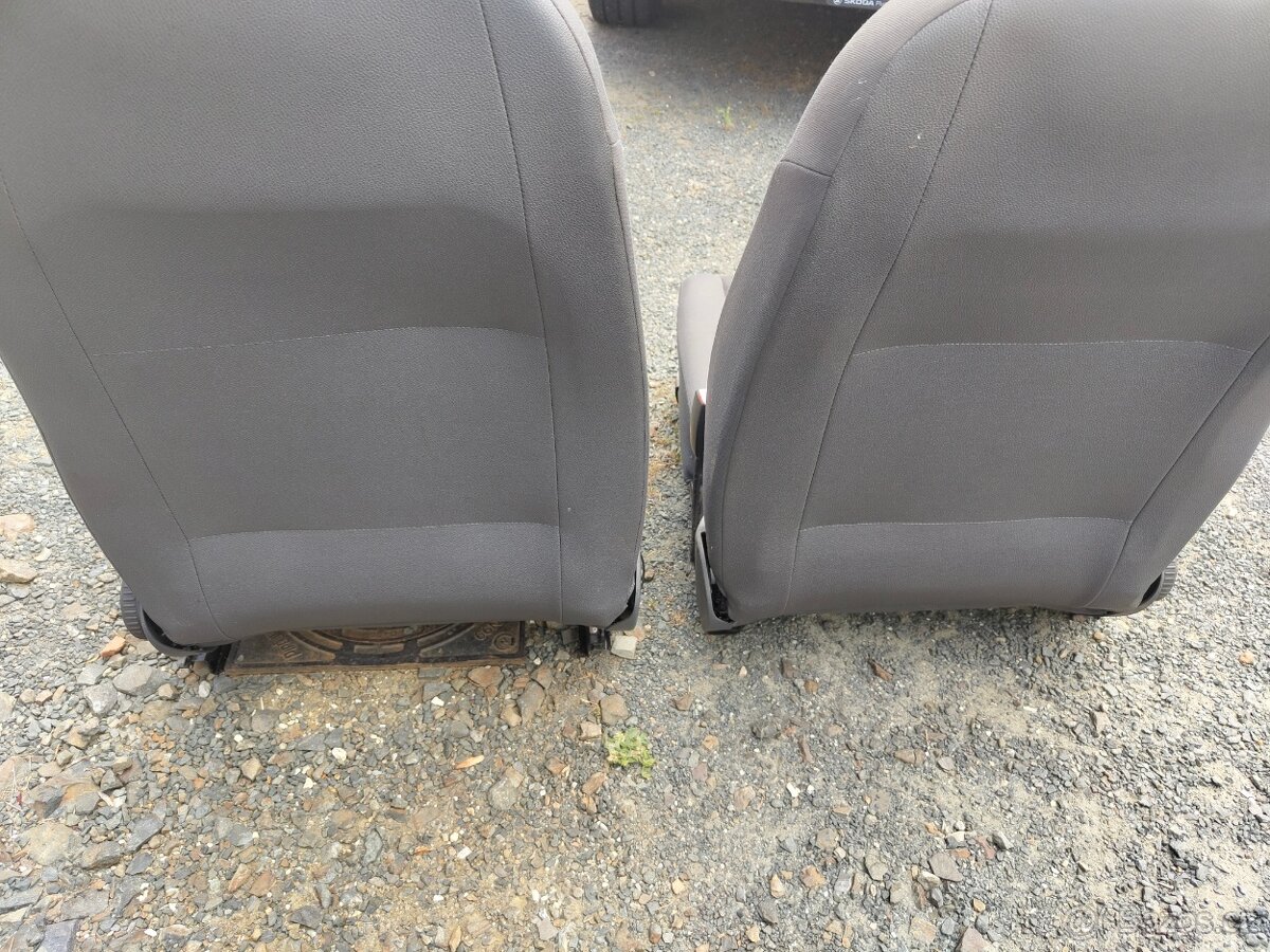 Sedačky VW Golf V HB - 7