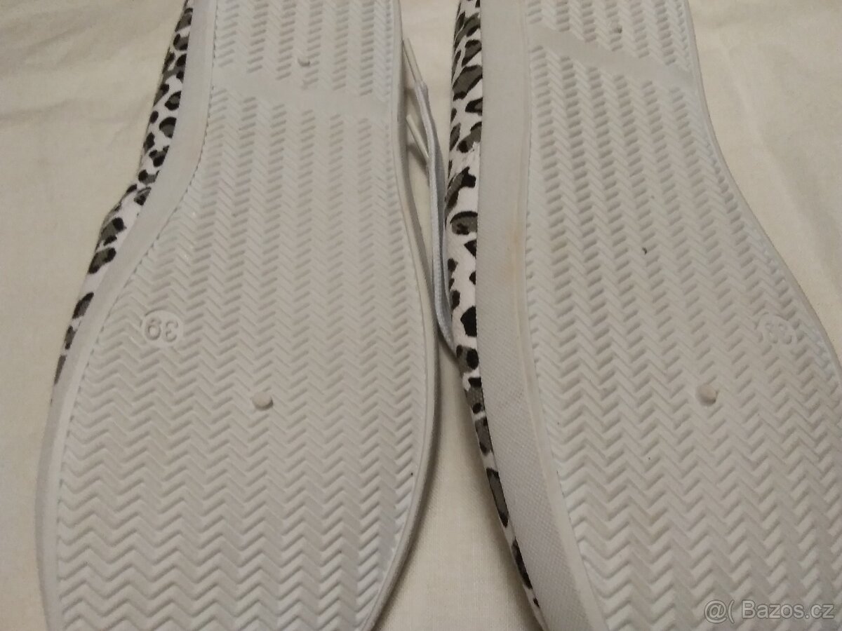 troje damske nenosene boty-tenisky-baleriny-papuce - 7