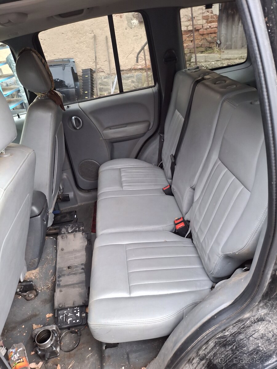 Jeep cherokee kj na ND - 7