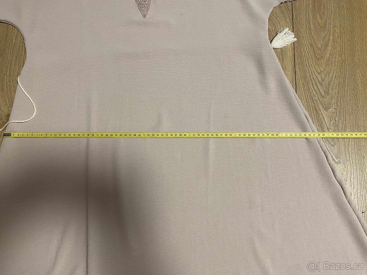 Béžové letní šaty - 7