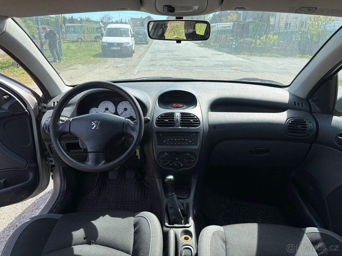PEUGEOT 206 SW - 7