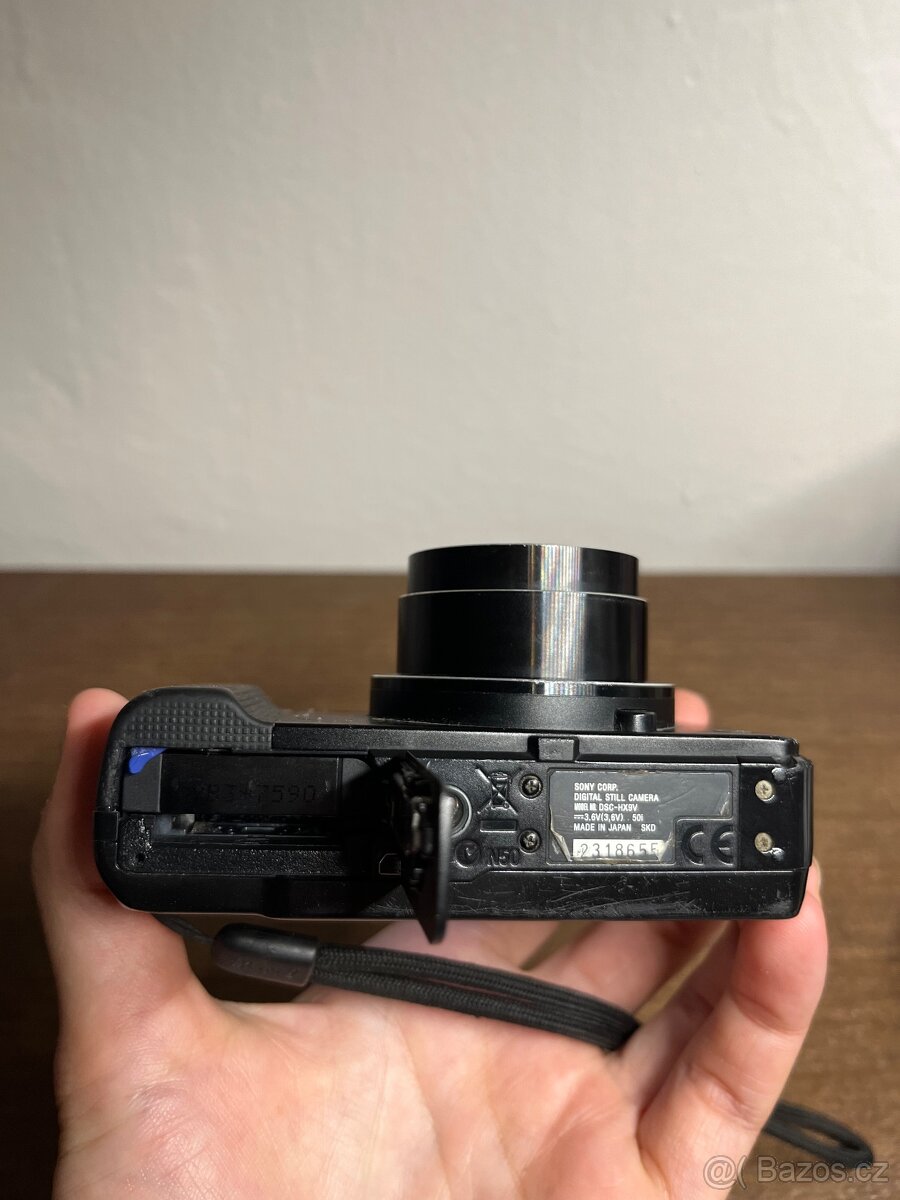 Soby cybershot DSC-HX9V - 7