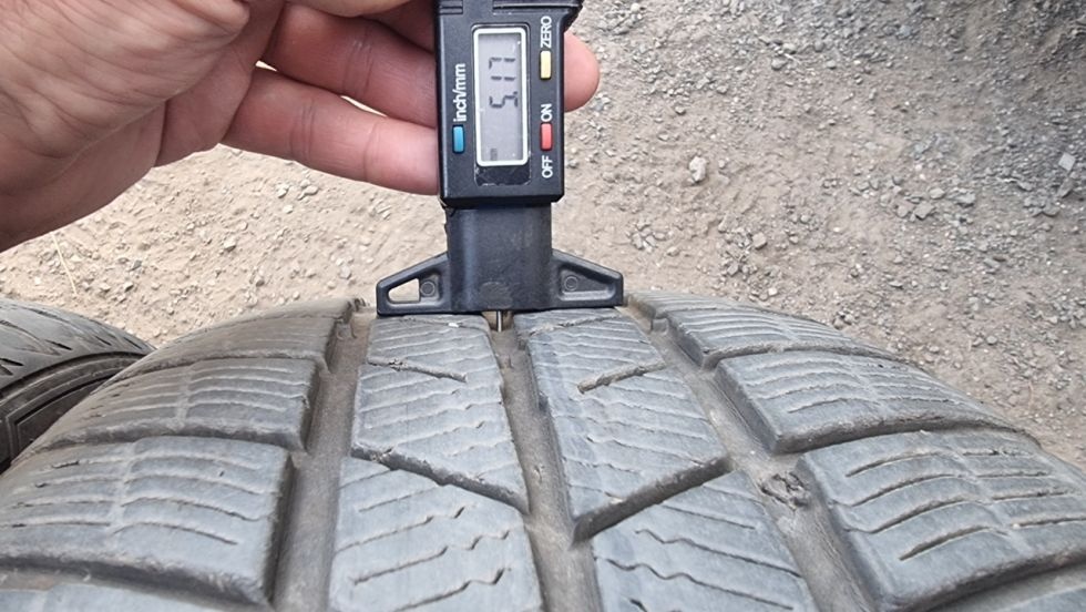 Zimní pneu 215/55/16 Barum - 7