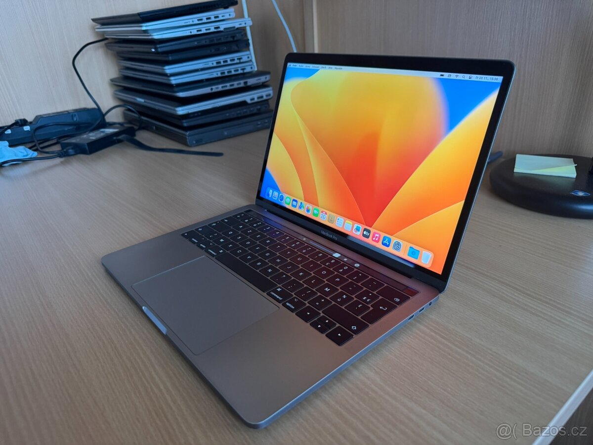 Apple Macbook Pro 13'' 2017 i5, 16GB, 256 SSD - 7