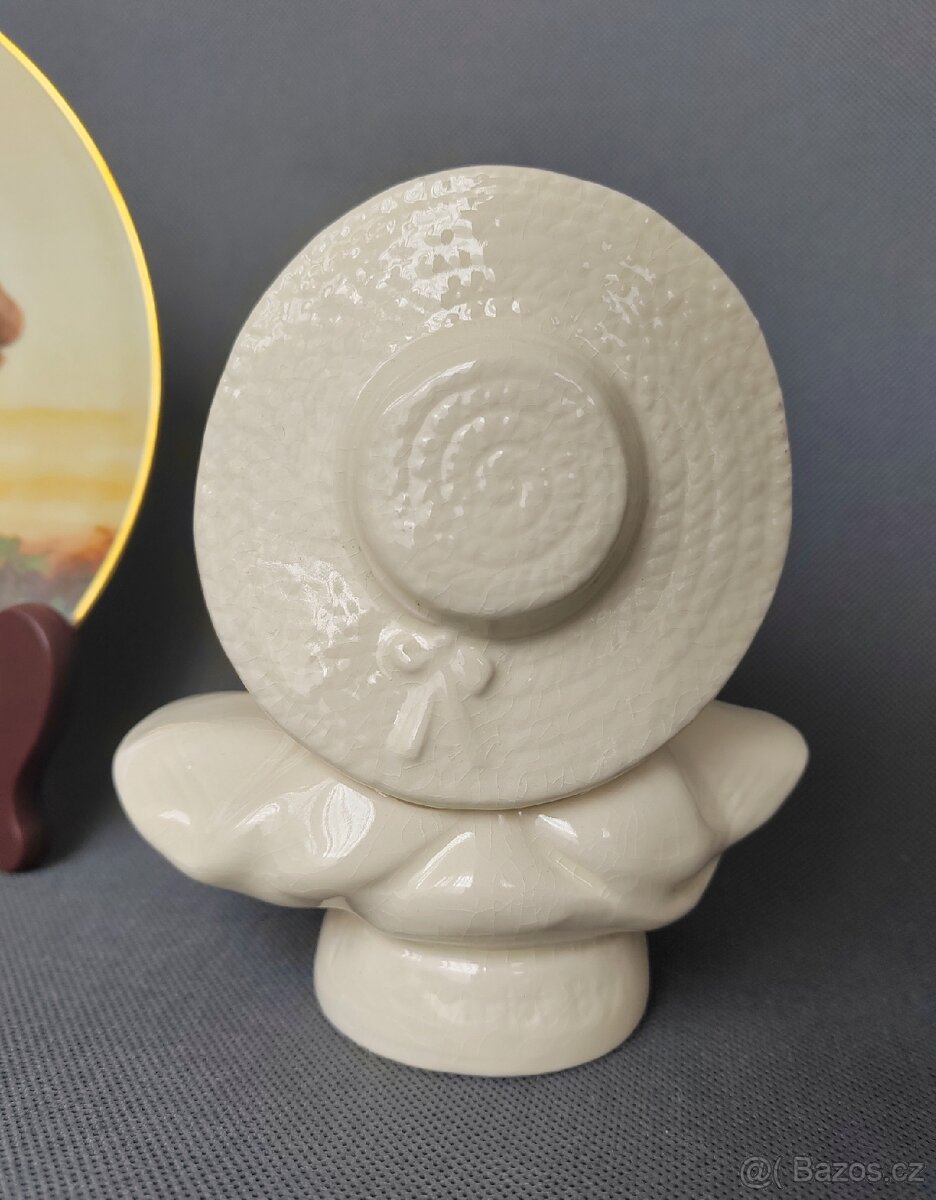 Nádherná sestává figurek a talíře od M.J. Hummel a Goebel - 7