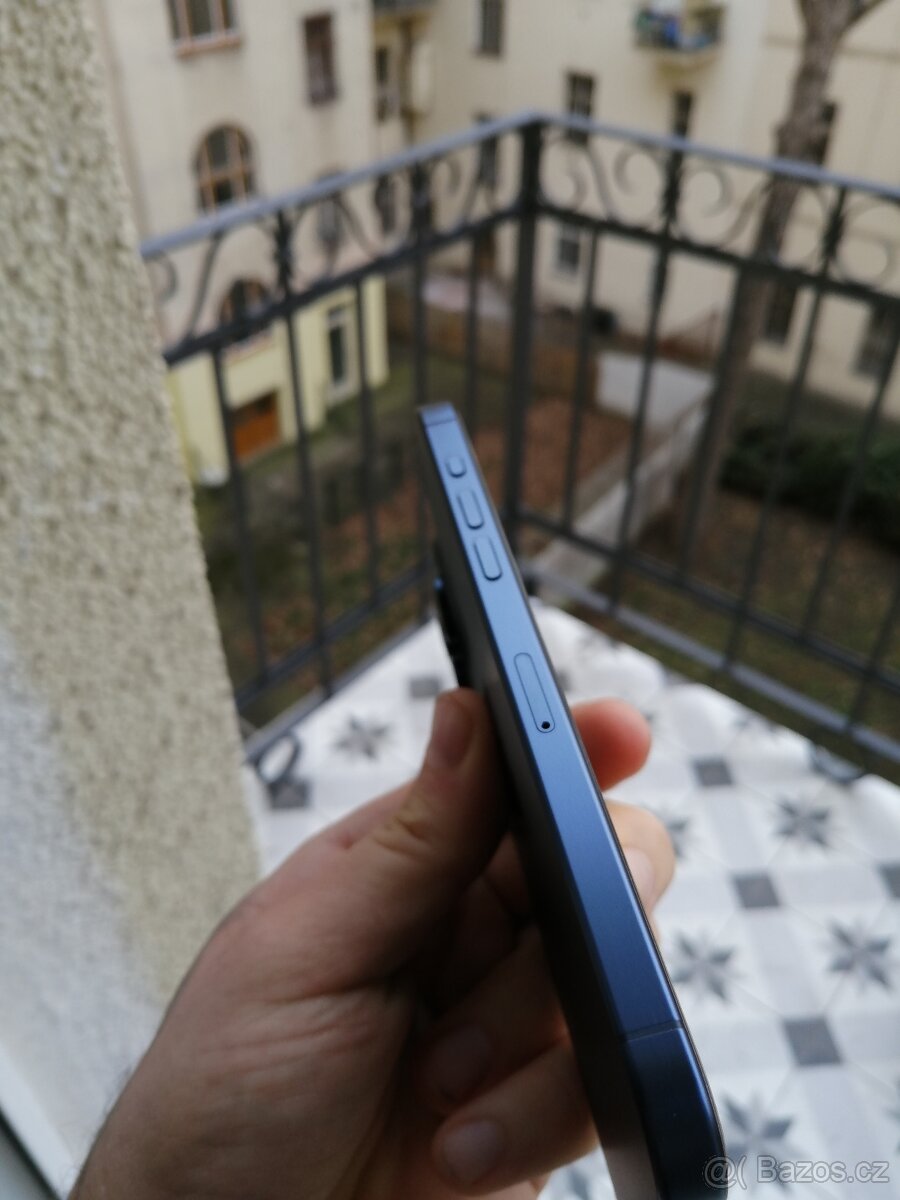 ÚPLNĚ NOVÝ - iPhone 15 pro max modrý - 7