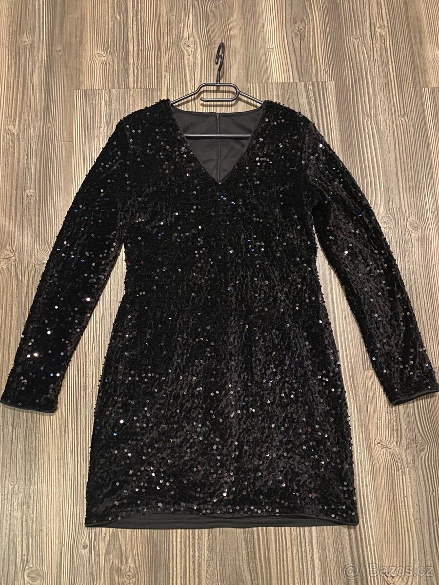 Černé šaty s flitry - 7