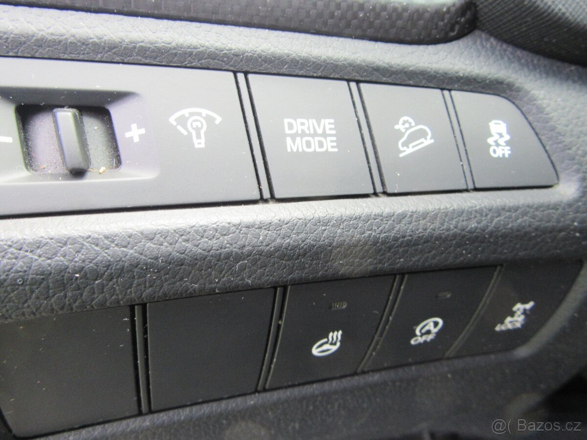 HYUNDAI SANTA FE 2.2 CRDi 147kw 4x4 r.v.2016 ČR.139 000km. - 7