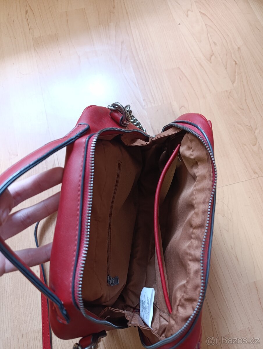 Červená crossbody kabelka - 7