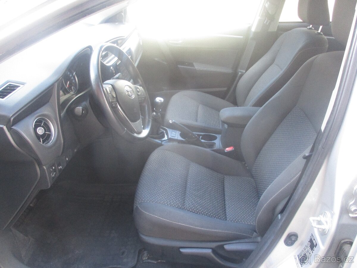 Toyota Corolla 1.6 VVTi ČR - 7