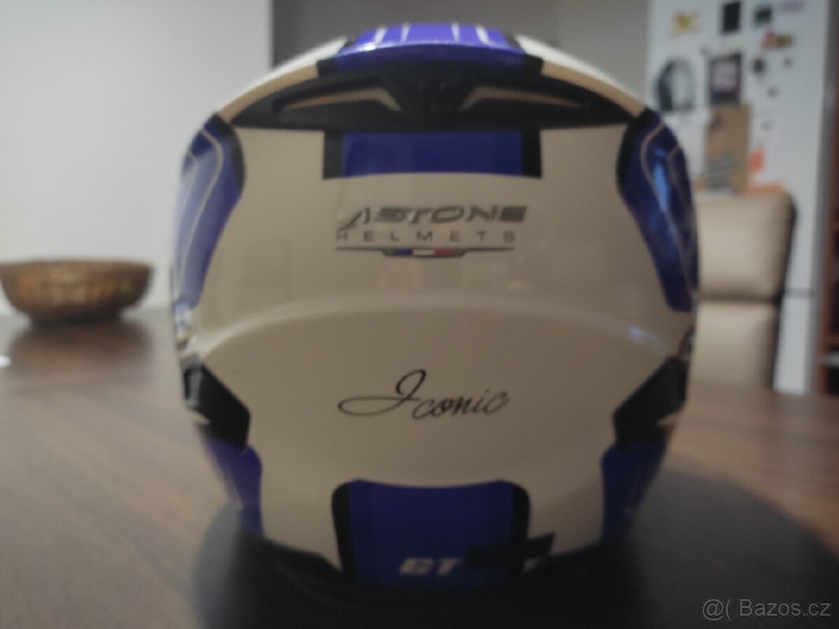 Prodám dětskou přílbu na motorku - 7