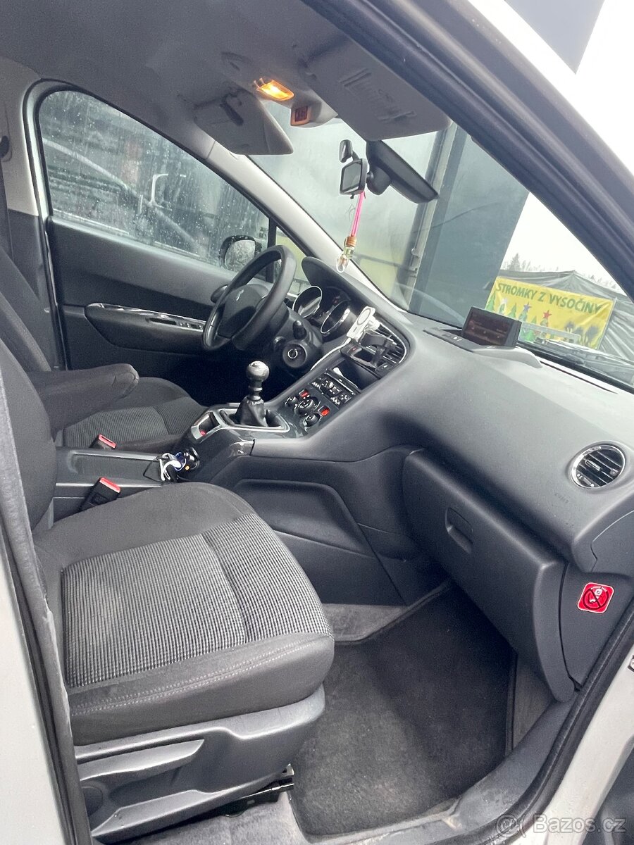 Peugeot 5008-7 míst - 7