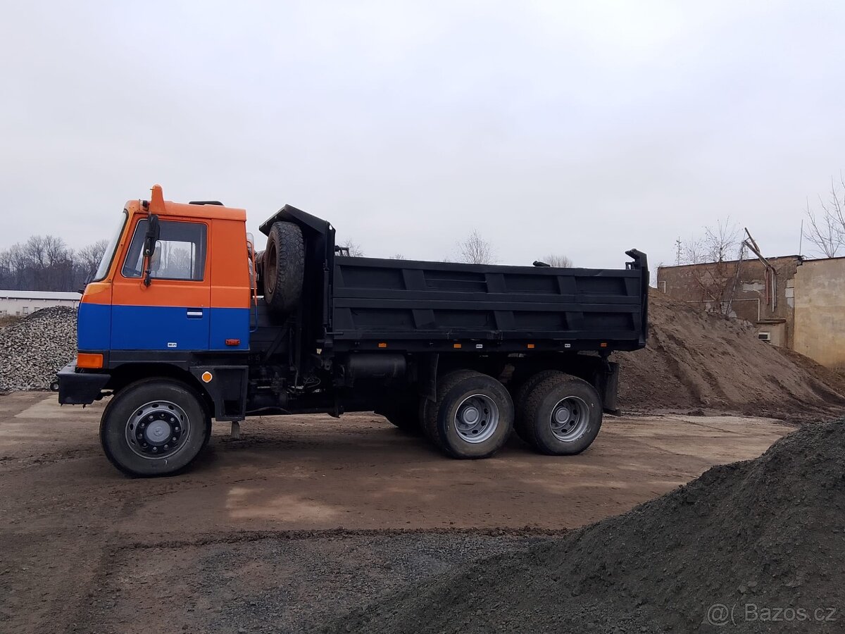 Tatra 815 sklápěč - 7