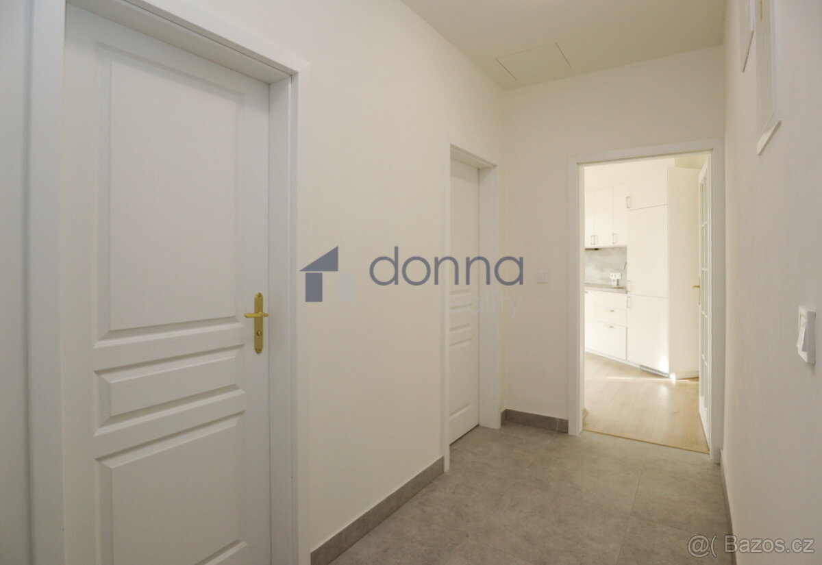 Pronájem bytu 3+kk, 67m2, 4. p., výtah, v ulici Rumunská, Pr - 7